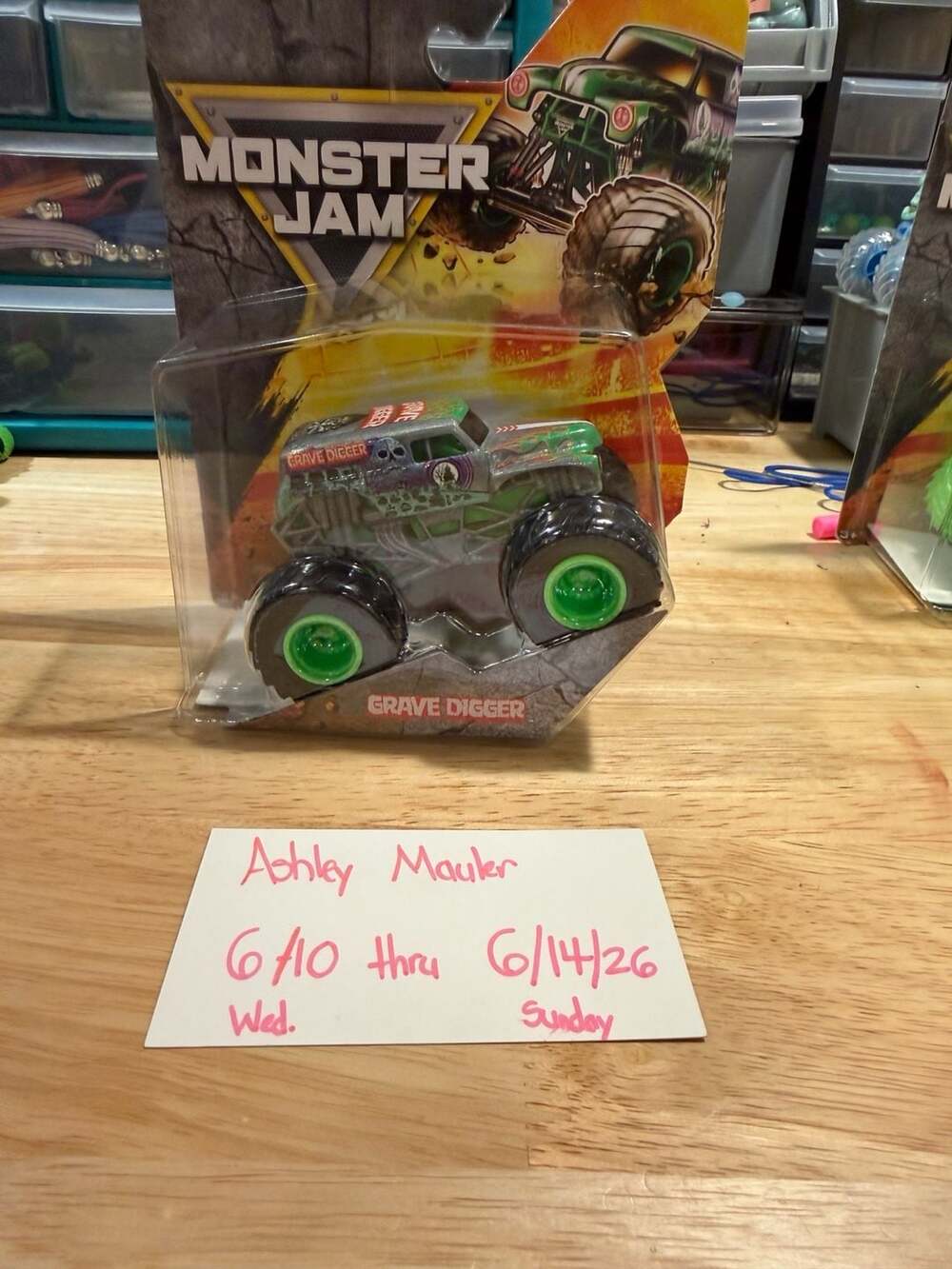 Spin Master Monster Jam Grave Digger 1:64 Scale Truck Silver Chase Series